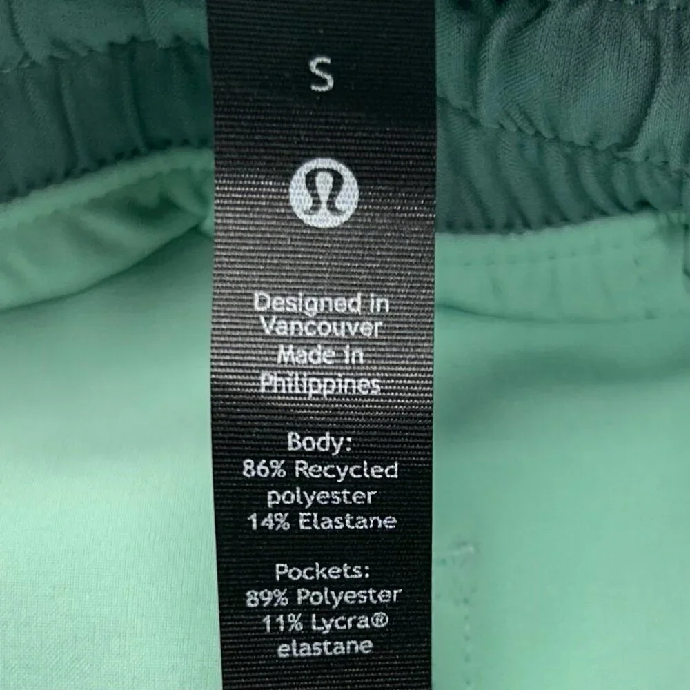 LULULEMOM Men's Pace Breaker Training Shorts S Light Green Pockets 7